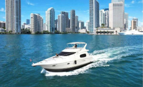 Sail in Style - Silverton Yacht